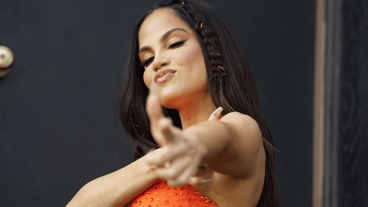Imagen de Natti Natasha deja ver parte de su lencería con atrevido baile