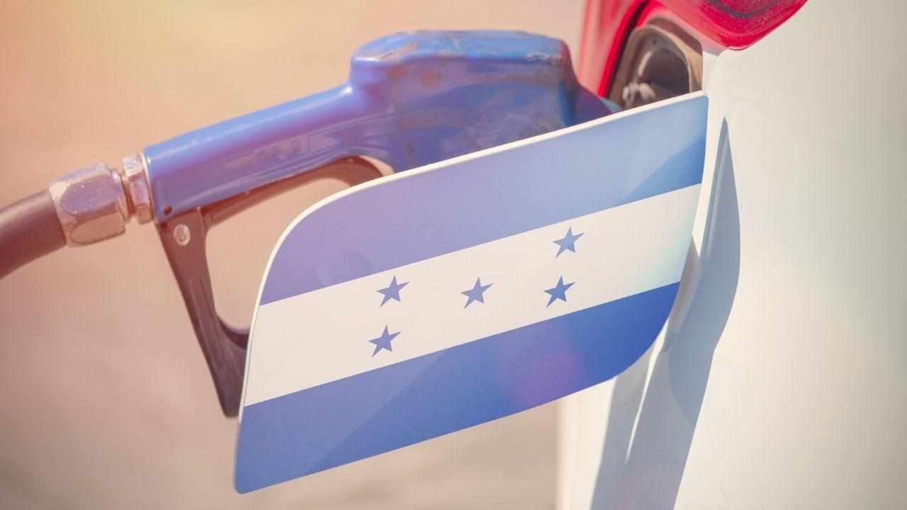 Imagen Principal de Nota: Anuncian sustancial rebaja en precio de los combustibles a partir del lunes 21 de noviembre