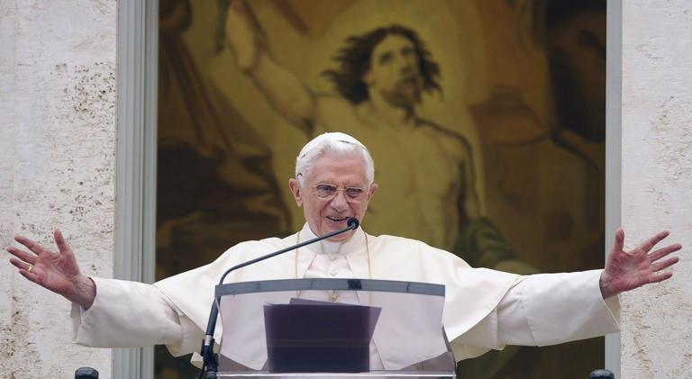Imagen Principal de Nota: Muere el papa emérito Benedicto XVI
