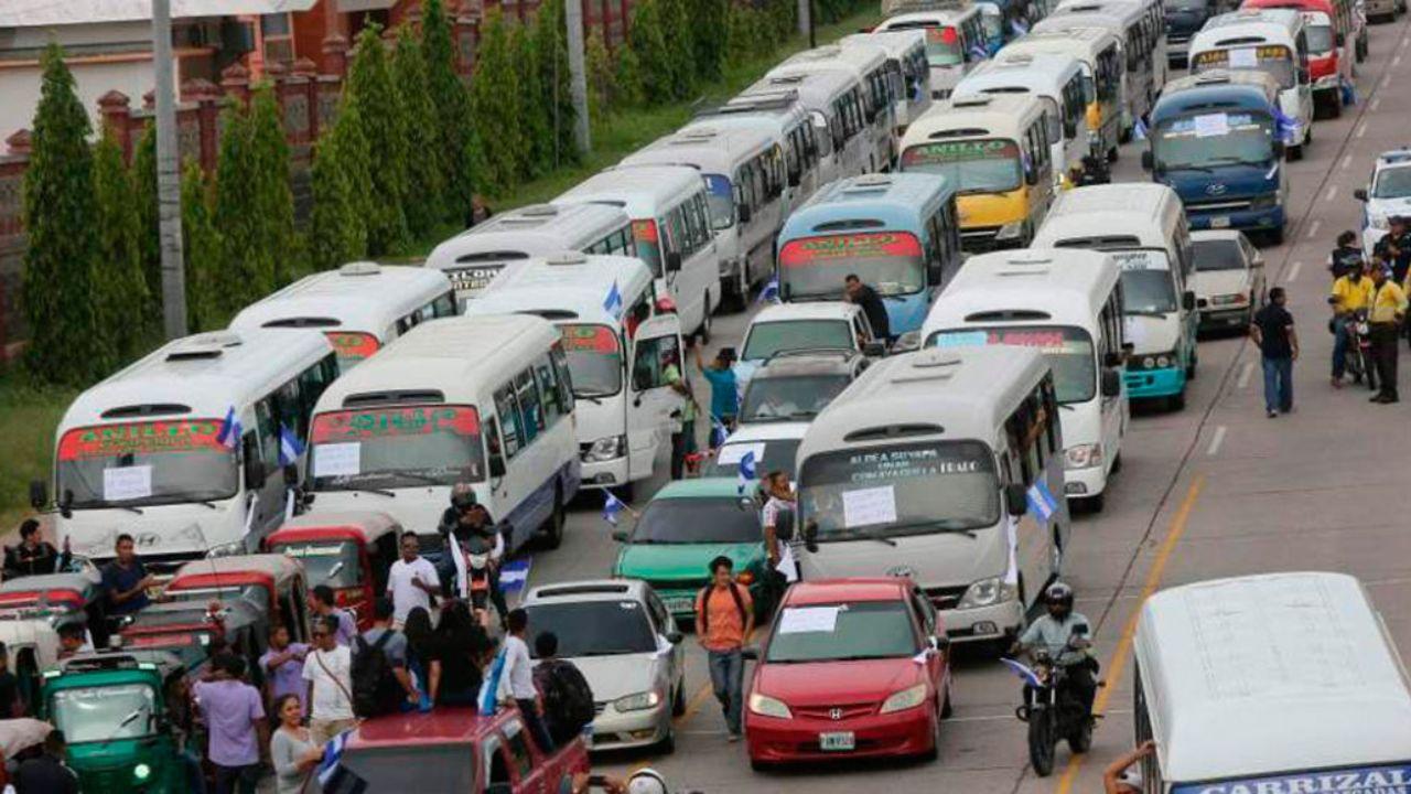 Imagen Principal de Nota: Transporte, a paro de labores desde el miércoles 22 de marzo