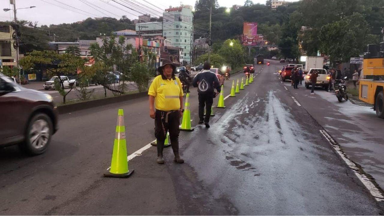 Imagen Principal de Nota: Calles cerradas continúan este miércoles 8 de noviembre en la capital de Honduras