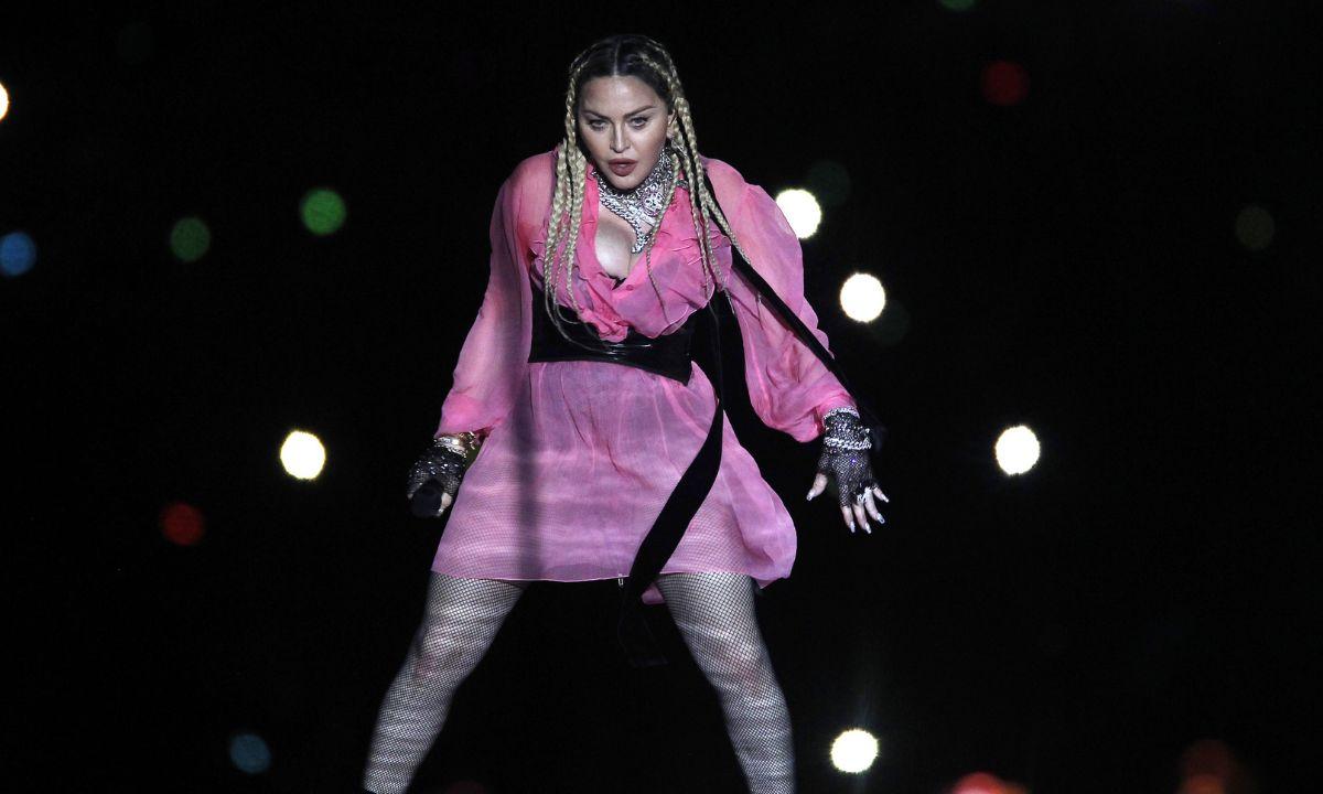 Imagen Principal de Nota: Fans demandan a Madonna  por retraso de 2 horas en un concierto
