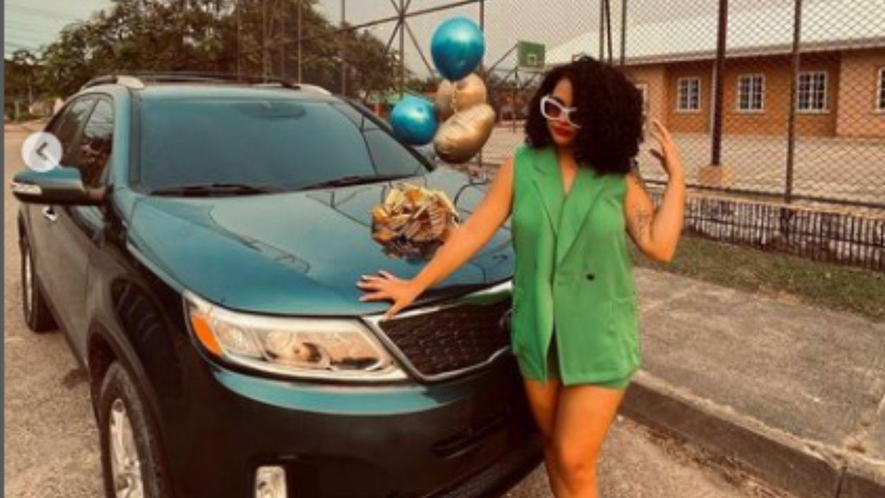 Imagen Principal de Nota: ‘Dependo de varios hombres’: Akasha Murillo se compra su primer carro con ganancias de la página azul