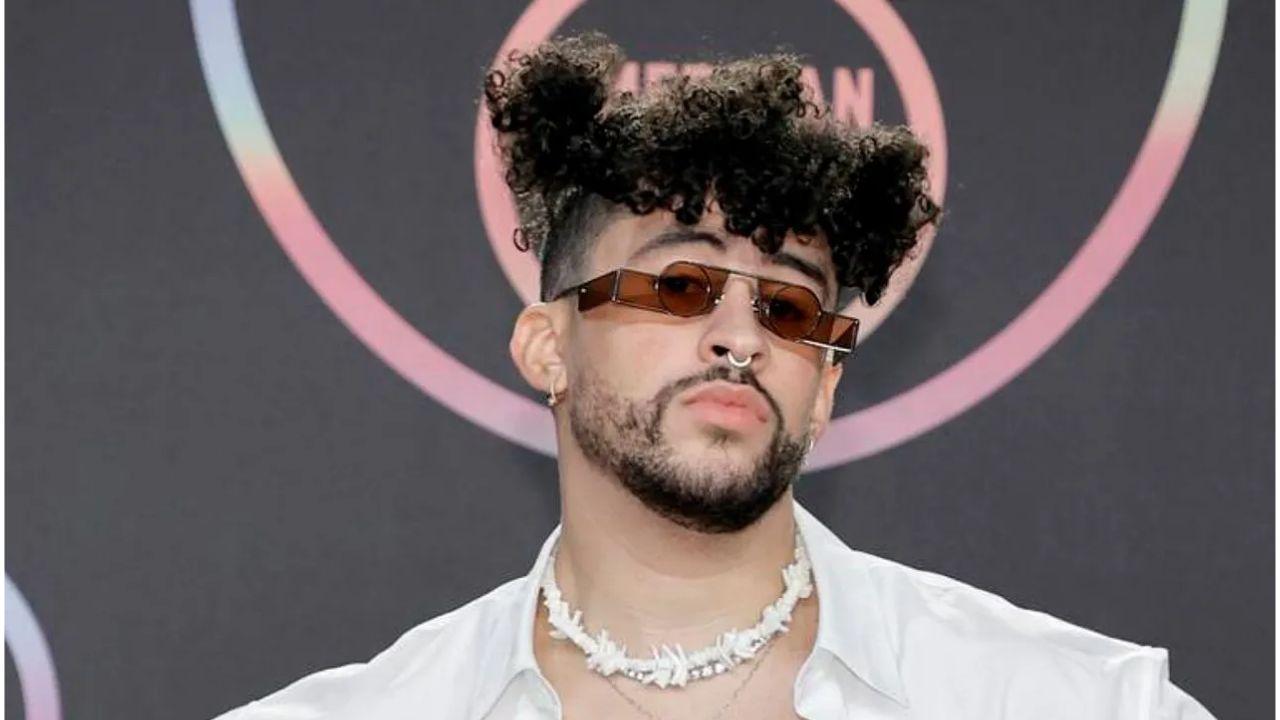 Imagen de Bad Bunny, en medio de la polémica por foto en ropa interior y usando faja