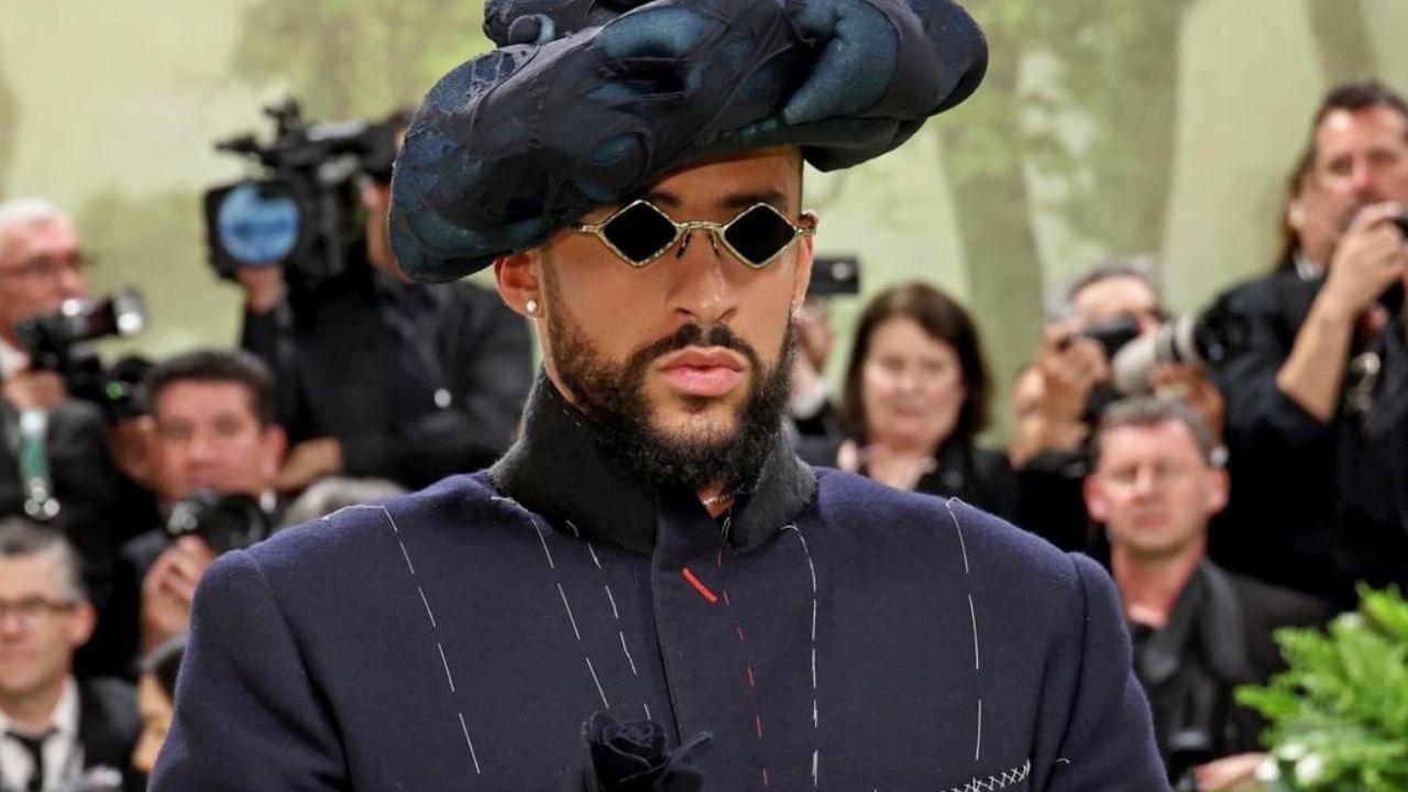 Imagen Principal de Nota: Bad Bunny Met Gala 2024: El cantante impresiona al aparecer con 'patas de cabra'