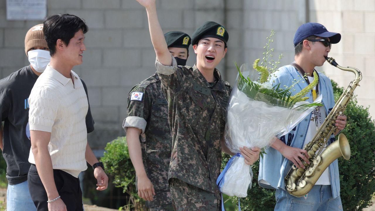 Imagen Principal de Nota: Jin, integrante  de BTS, completa el servicio militar en Corea del Sur