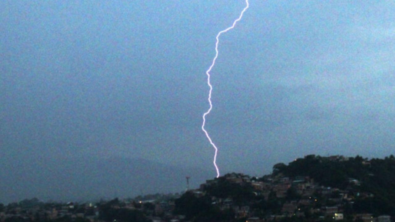 Imagen Principal de Nota: Fuertes lluvias con actividad eléctrica se pronostican para la mayor parte de Honduras