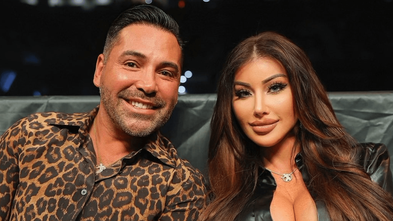 Imagen Principal de Nota: Censuran video de Óscar de la Hoya bailando en tanga junto a su novia