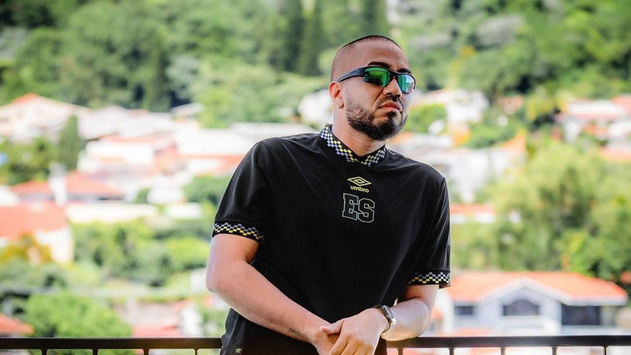Imagen Principal de Nota: Dj Chaval lanza contundente mensaje a tiktokers hondureños "Solo para pedir dinero sirven"
