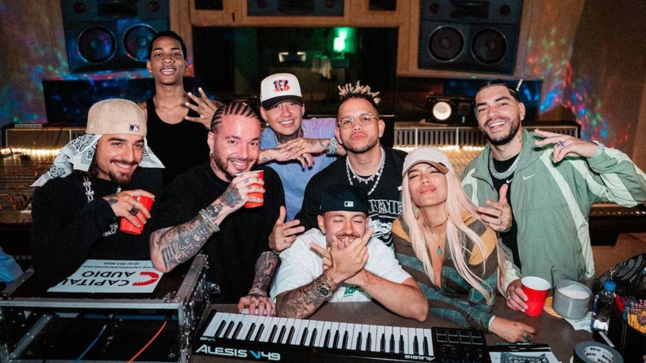Imagen Principal de Nota: Así suena +57, el nuevo éxito de Karol G, Feid, Maluma y J Balvin que sacude las redes