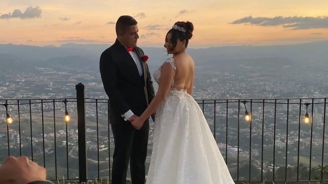 Imagen Principal de Nota: Desde centros de mesa de cristal hasta show de luces; así fue boda de Alejandra Rubio