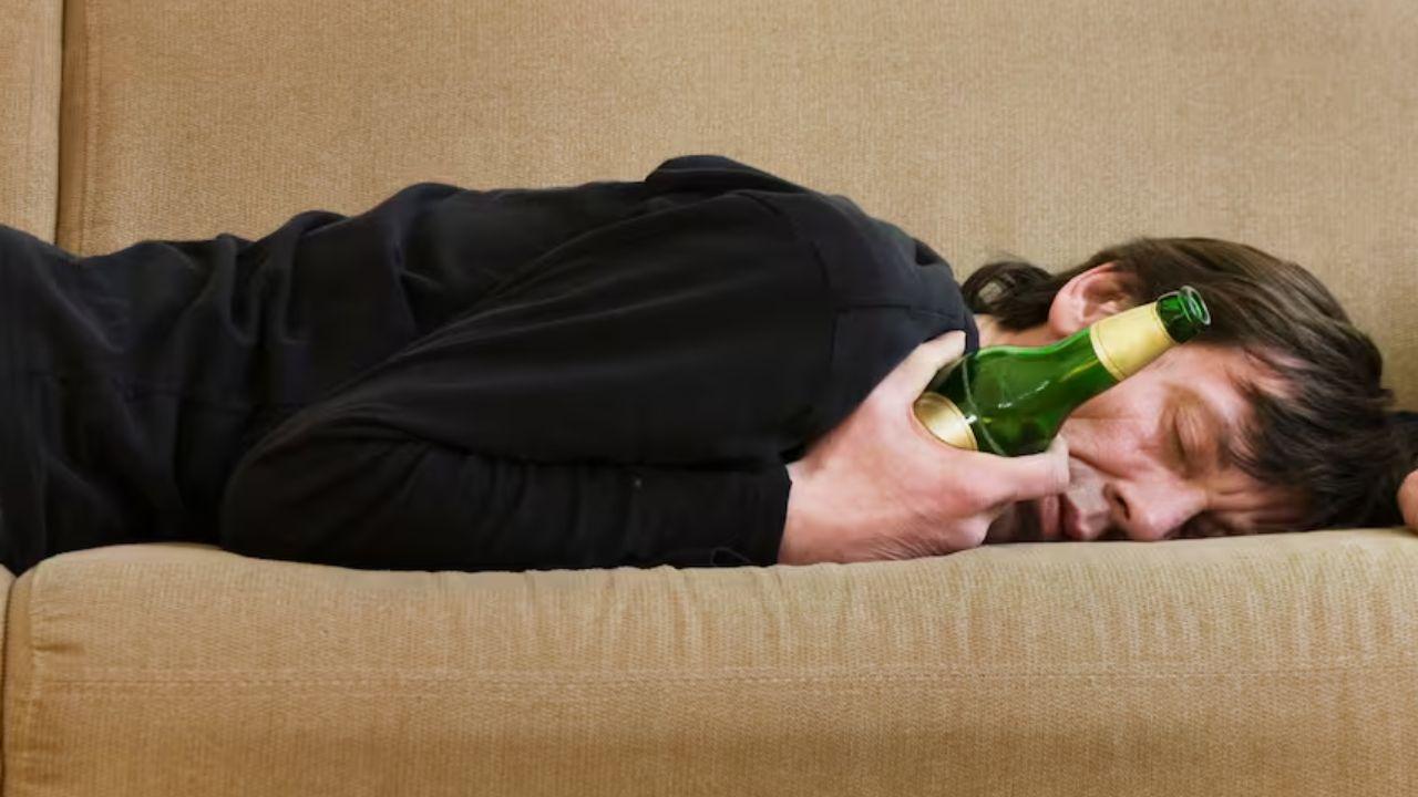 Imagen de Dormir menos de seis horas puede ser tan perjudicial como estar borracho en el trabajo: estudio