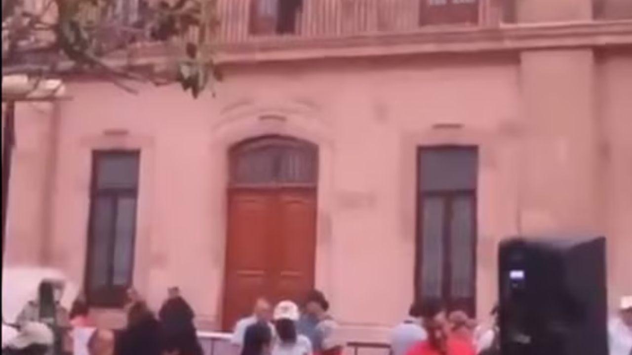 Imagen Principal de Nota: ¿Un fantasma? Mujer sin ropa sorprende en Palacio de Gobierno de San Luis Potosí