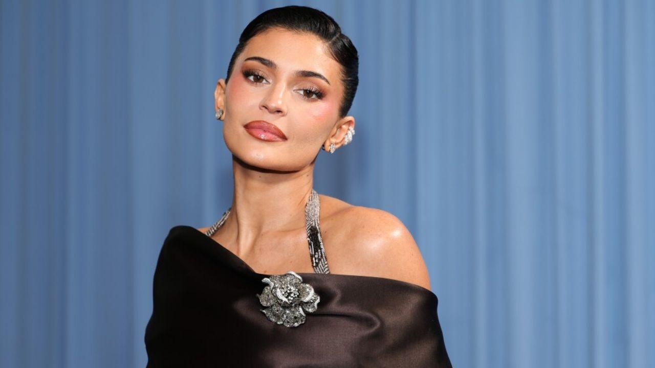 Imagen Principal de Nota: Kylie Jenner y su doloroso truco de moda que casi le cuesta sus tacones
