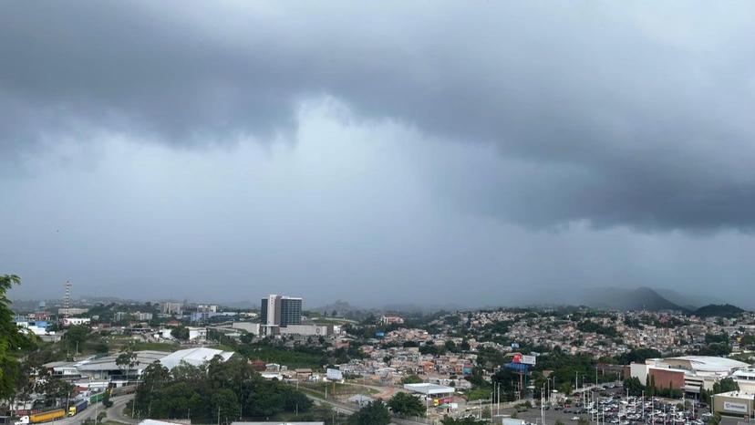 Tormentas eléctricas y chubascos moderados se esperan este jueves